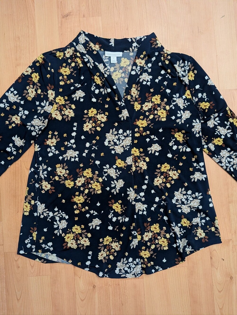 Women's Charter Club floral blouse size medium